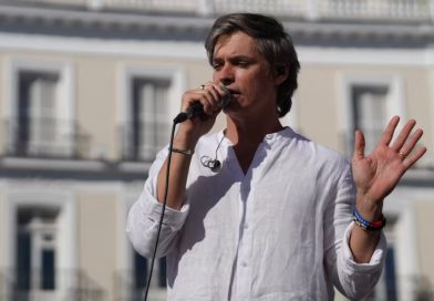 Carlos baute, baute, racismo, racista, españa, ultraderecha, maria corina machado, oposición, mona, fuera la mona